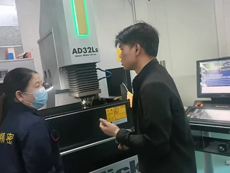 The precision of the Japanese Sodick precision spark machine is within 0.003MM